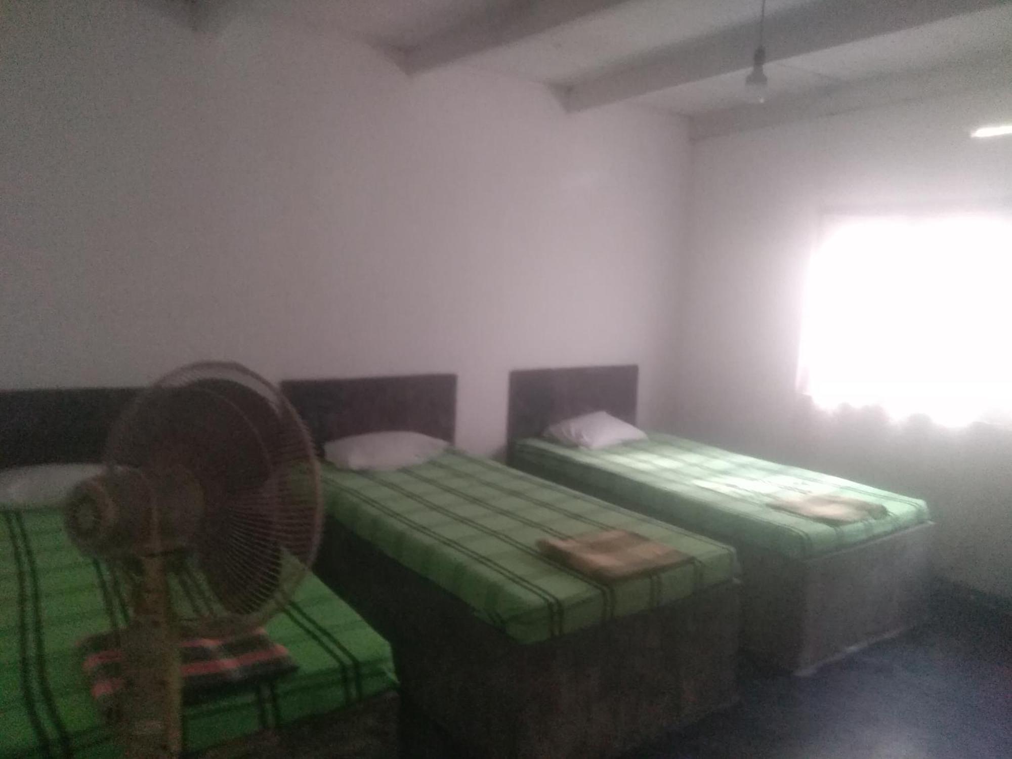 Sinharaja Hostel 114 Deniyaya Bilik gambar