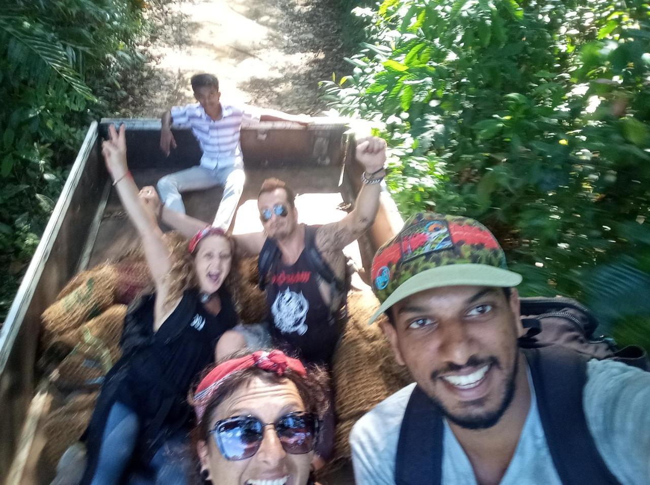 Sinharaja Hostel 114 Deniyaya Luaran gambar